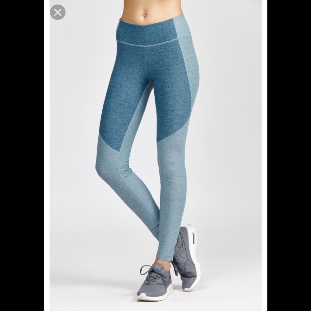 Outdoor Voices Two-Tone Warmup Legging - XS